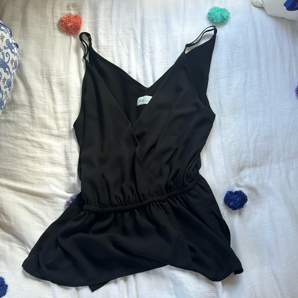 Black Top!! Size XS! Never been worn!!